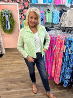 Lulu-B Linen Travel Jacket – lightweight, washable linen with chest pockets & a flattering fit. Perfect for layering. 
