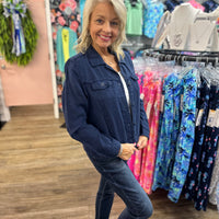 Lulu-B Linen Travel Jacket – lightweight, washable linen with chest pockets & a flattering fit. Perfect for layering. 