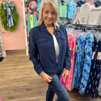 Lulu-B Linen Travel Jacket – lightweight, washable linen with chest pockets & a flattering fit. Perfect for layering. 