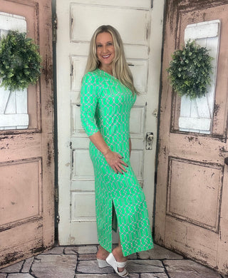 Lulu-B V-Neck 3/4 sleeve maxi dress with UPF 50+ sun protection and breathable stretch fabric
Lulu-B maxi dress

V-neck maxi dress

UPF 50+ sun dress

Lulu-B UPF dress

3/4 sleeve maxi dress

Women’s sun protection dress