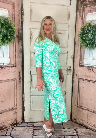 Lulu-B maxi dress

V-neck maxi dress

UPF 50+ sun dress

Lulu-B UPF dress

3/4 sleeve maxi dress

Women’s sun protection dress