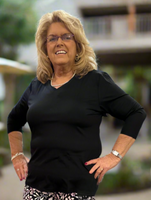 Enjoy sun-safe style with the Lulu-B V-Neck 3/4 Sleeve Top! Featuring UPF 50 protection, a flattering v-neckline, and a 25" center back length, this lightweight, stretchy top is perfect for outdoor activities or everyday wear. Made with pre-shrunk fabric for a consistent fit, it's both practical and stylish—your new warm-weather essential!
