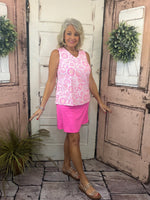 &nbsp;Zip Skort, delivering a lightweight fit with superior UPF50+ sun protection. The pull-on skort features an optional zip side-slip and boasts additional utility with a zip back pocket and small front pocket. Sewn-in shorts also provide extra coverage, and the fabric is pre-shrunk and machine washable for long-lasting wear.

2-inch pull on waistband

A-line styling

UPF50 sun protection fabric

Skirt length: 17 inches.
