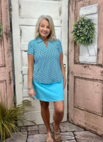 &nbsp;Zip Skort, delivering a lightweight fit with superior UPF50+ sun protection. The pull-on skort features an optional zip side-slip and boasts additional utility with a zip back pocket and small front pocket. Sewn-in shorts also provide extra coverage, and the fabric is pre-shrunk and machine washable for long-lasting wear.

2-inch pull on waistband

A-line styling

UPF50 sun protection fabric

Skirt length: 17 inches.
Machine wash and hang dry
