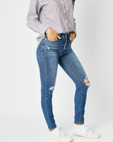 Mid-Rise Tummy Control Destroy Skinny Jeans
Judy Blue
