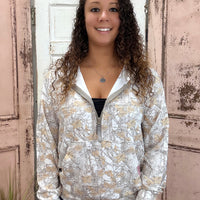 The Alara Hoodie features a hood, half zip body, kangaroo pocket and simply southern logo label. Made of 48% modal, 48% polyester and 4% spandex.
