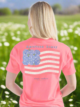 Simply Southern Tee 
Short Sleeve Tee
Simply Southern 
American Honey 
Hydrangea Flowers 