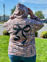 Simply Southern Camo Hoodie - Bow
Black glitter bow 
simply southern 
camo hoodie 
camo 
trendy
