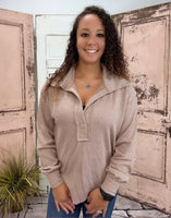 Simply Southern Knit Collared Pullover
Upgrade your wardrobe with this versatile knit collared pullover from Simply Southern. Designed in a soft and stretchy blend, it’s the perfect mix of comfort and style. The collared neckline adds a polished touch, making it easy to dress up or down for any occasion.
