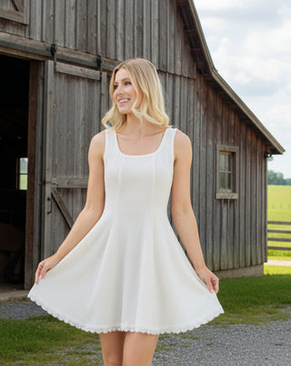 simply southern dress 
white dress 
dress with lace trim 