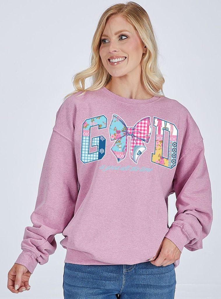 Cozy up in classic comfort with the Simply Southern Crew Neck Pullover! Made from a soft and durable 50% cotton, 50% polyester blend, this pullover is perfect for layering on chilly days or lounging in style. Featuring Simply Southern’s signature charm, it offers a relaxed fit with ribbed cuffs and hem for a snug yet breathable feel. Whether you're running errands, enjoying a bonfire, or just embracing casual comfort, this pullover is a must-have for any Simply Southern fan. Stay warm, stay stylish.