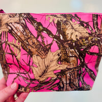 Simply Southern 
Simply Southern travel pouch 
Pink Camo
Trendy