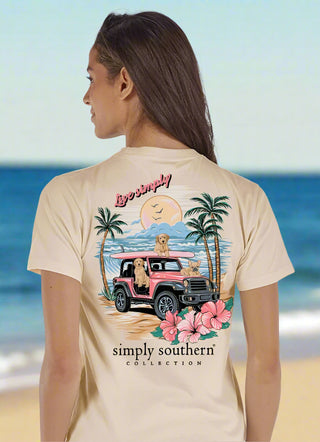 Simply Southern Simply Dogs Tee
Short sleeve tee
simply southern 
dogs in jeep on the beach 