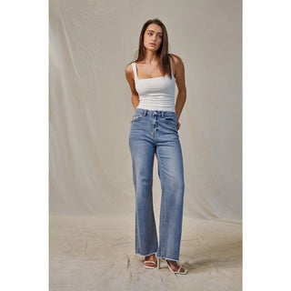 Super high rise wide leg jeans with ultra-soft stretch denim, women’s relaxed wide leg pants with flattering high waist.
super high rise wide leg jeans, women’s wide leg denim, soft stretch jeans, high rise wide leg pants, boutique denim jeans, trendy women’s jeans, Sweet Southern Charm denim