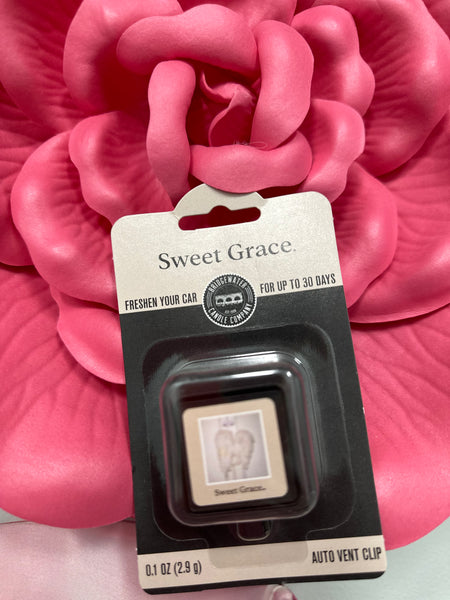 Take your favorite Bridgewater fragrance with you everywhere you go and elevate every moment you spend in the car with our Auto Vent Clips!