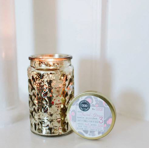 A little bit of glitz and whole lot of glam, our Sweet Grace Collection #022 candle features gold patterned glass and a sweet, gilded lid