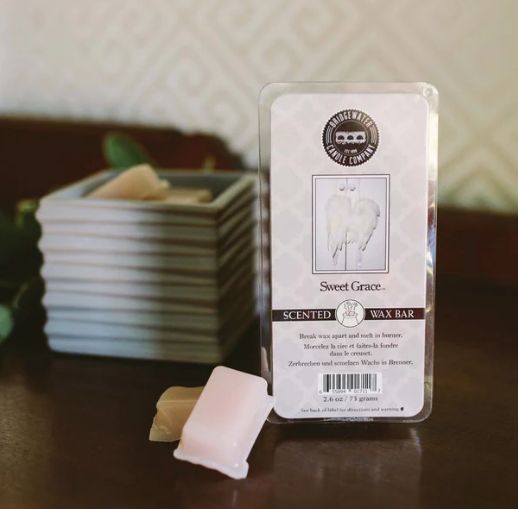 The perfect flameless fragrance solution for Sweet Grace lovers! Our Sweet Grace wax bars includes a high-quality, soy-blend wax bar hand poured