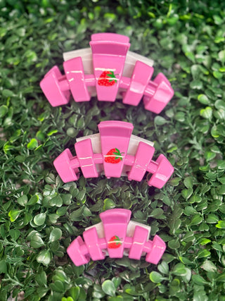 Design | Versatile clip to complement any hairstyle
Teeth | Bendable for a secure yet gentle hold
Weight | Lightweight and comfortable for all-day wear
Durability | Built to last — no more breakable clips
Hair Type | Suitable for all hair types
Color | Pink with Strawberries