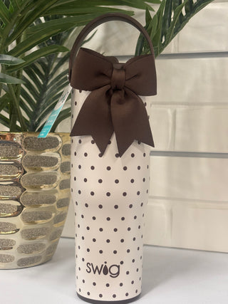 Design | Mocha Dots
Capacity | 30 oz.
Lid | Dual-threaded Flip + Sip leakproof lid
Straw | Curved flip tab for one-handed sipping; snaps shut for carrying
Handle | Flex carry handle
Base | Cup holder-friendly