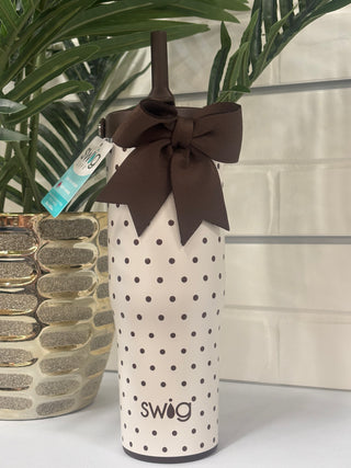 Design | Mocha Dots
Capacity | 30 oz.
Lid | Dual-threaded Flip + Sip leakproof lid
Straw | Curved flip tab for one-handed sipping; snaps shut for carrying
Handle | Flex carry handle
Base | Cup holder-friendly