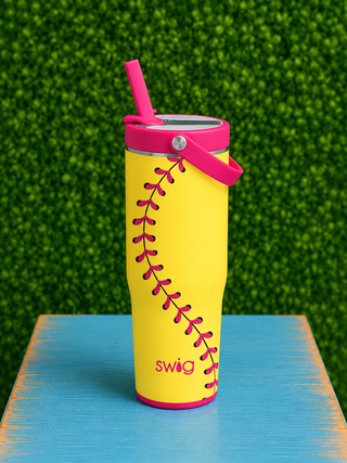 To-Go-Tumbler 30 oz. - Softball
Capacity | 30 oz.
Lid | Dual-threaded Flip + Sip leakproof lid
Straw | Curved flip tab for easy one-handed sipping; snaps shut for leakproof carry
Handle | Flex carry handle
Base | Cup holder-friendly