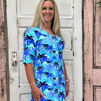 Stay stylish and sun-protected in the Lulu-B V-Neck Elbow Sleeve Dress! Lightweight, pre-shrunk fabric with UPF50+ protection—perfect for any occasion.







