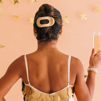 Flat Round Clip - Champagne Toast
