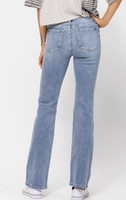 Judy Blue Midrise Bootcut light wash
