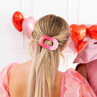Flat Round Clip - Kiss & Tell