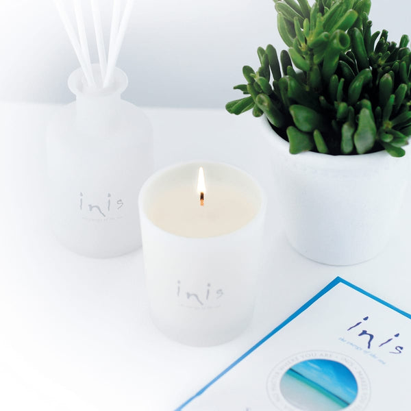  40+ Hr Burn Time

With a scent as refreshing and uplifting as a sunny day by the sea, you can fragrance any room with the sparkling scent of Inis the Energy of the Sea.

A sparkling, clean fragrance that captures the feeling of a sunny day by the sea.